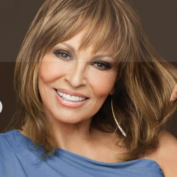 Raquel Welch Faux Fringe Topper - NWT - Never Removed from Box - Color RL 14/25 - Picture 2 of 3